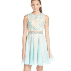 MAC DUGGAL SEQUIN LACE TWO PIECE LIGHT MINT DRESS sz 12